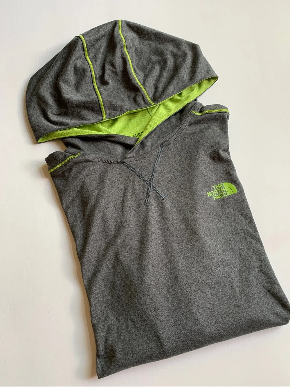 TNF Like New Mens Lightweight Hoodie Pullover